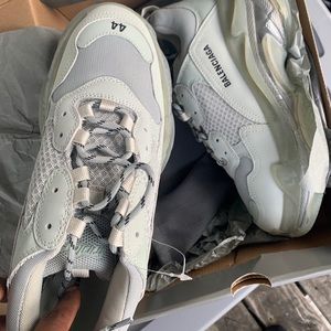 Balenciaga triple S